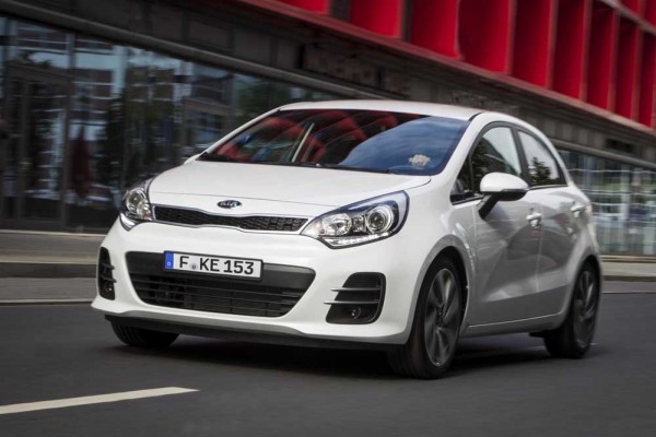 Kia Rio facelift 2014 paris auto show (4)