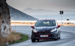Ford Fiesta Red Edition and Fiesta Black Edition (3)
