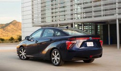2015 Toyota Mirai (1)
