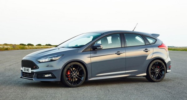 FORD-FOCUS-RS-7