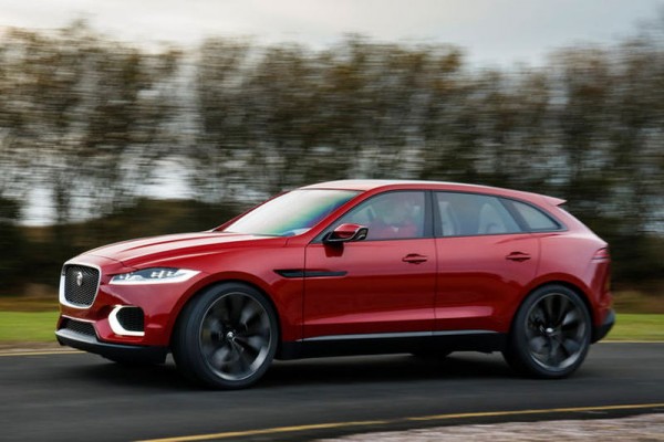 JAGUAR-F-PACE-22