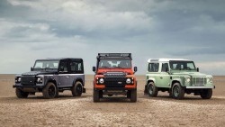 LAND-ROVER-DEFENDER-FINAL-EDITIONS-2