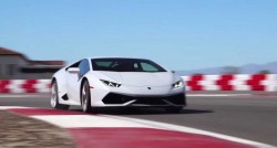Lamborghini Huracan Goes Flat Out on the Track