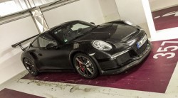 PORSCHE-911-GT3-RS-1