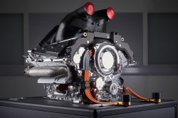 Mercedes-V6-Formel-1-Motor-2014 (1)