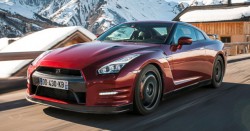 NISSAN-GT-R-2015-1
