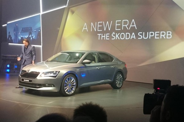 Skoda-Superb-2015_4
