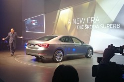 Skoda-Superb-2015_5