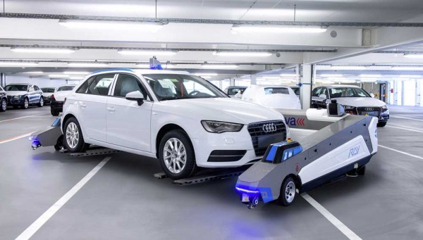 Audi-Werk bewegt Autos per Roboter