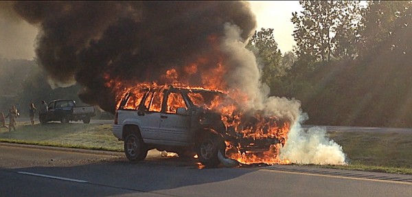 JEEP-GRAND-CHEROKEE-ON-FIRE