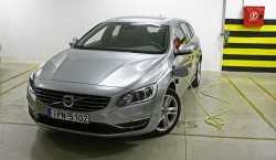 Volvo V60 Plug-in Hybrid caroto test drive 2015 (31)