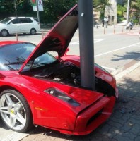 Ferrari Enzo crash in South Korea (2)