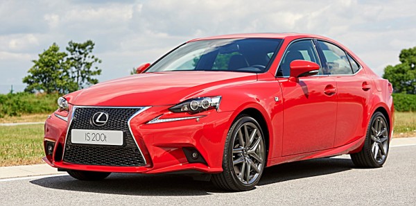 LEXUS-IS-200T-1
