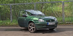 OPEL-CORSA-HALF-1