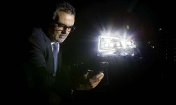 Iluminacion-tunel-optico-SEAT-CTS