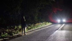 ford-is-developing-headlights-that-point-out-people-animals-in-the-dark-video_2