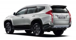 2016 Mitsubishi Pajero Sport officially unveiled (16)