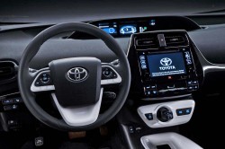 2016 Toyota Prius (10)