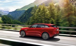 Jaguar-F-Pace_2017_1000 (22)