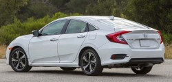 Honda-Civic_Sedan_2016_1000 (8)