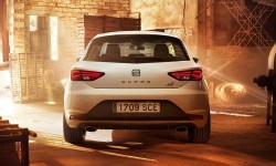 Seat-Leon_Cupra_290_2016_1600x1200_wallpaper_04