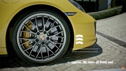 The new Porsche 911 Carrera – Front axle lift system HD