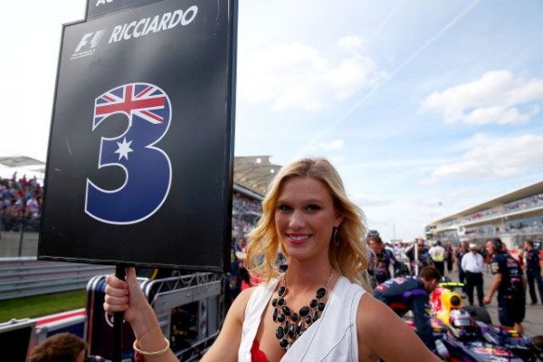 ricciardo-austin14-gridgirl-a640tall