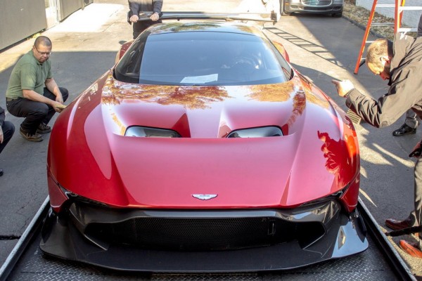 ASTON-MARTIN-VULCAN-3