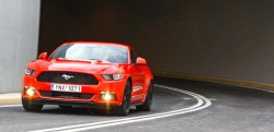 Ford Mustang Ecoboost caroto test drive 2015 (28)