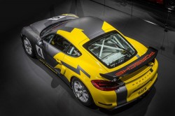 Porsche-Cayman-GT4-Clubsport-5