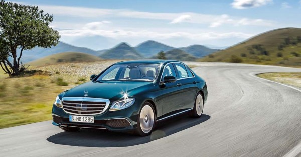 Mercedes-Benz-E-Class_2017_1600x1200_wallpaper_0f