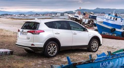 Toyota-RAV4_Hybrid_EU-Version_2016_1000 (12)