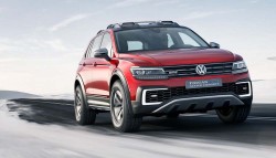 VW Tiguan GTE Active concept plugs into Detroit (2)