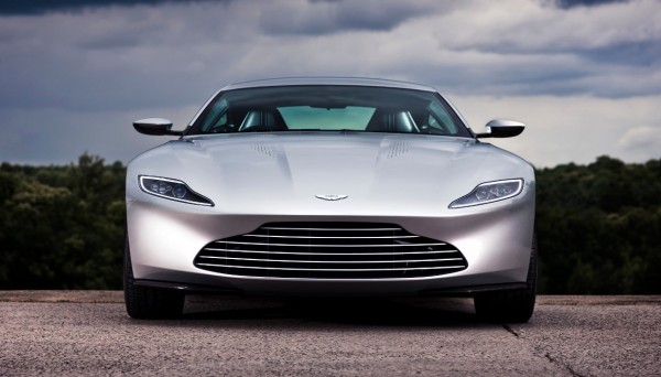 ASTON MARTIN DB10 (3)