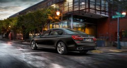 BMW-M760Li-xDrive (3)