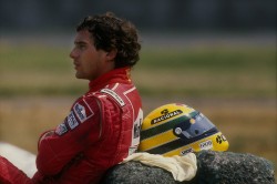 AYRTON-SENNA-2