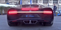 bugatti chiron engine revs sound amazing