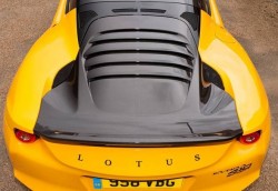 lotus_evora410carbonlid