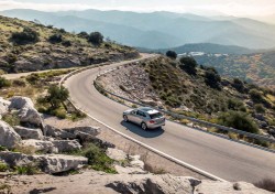 Bentley-Bentayga-2016-1600-1d (1)