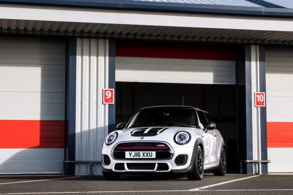 Mini_JCW_Challenge-1