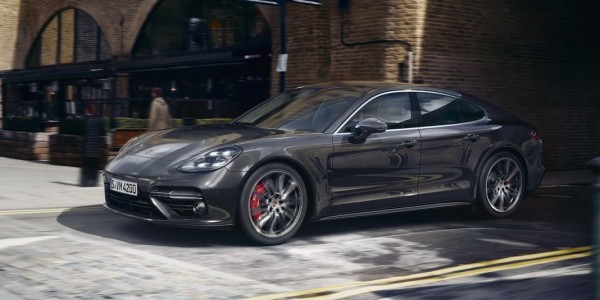 PORSCHE-PANAMERA-HYBRID-700-PS (1)