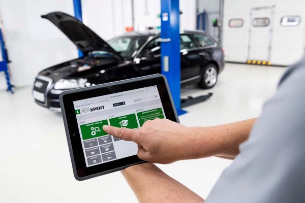 Η διαδικτυακή πύλη REPXPERT - φιλική προς το χρήστη, η χρήση είναι προσανατολισμένη και έχει σχεδιαστεί για βέλτιστη χρήση και σε tablet. Περίπου 2.000 νέοι χρήστες προστίθενται κάθε μήνα.