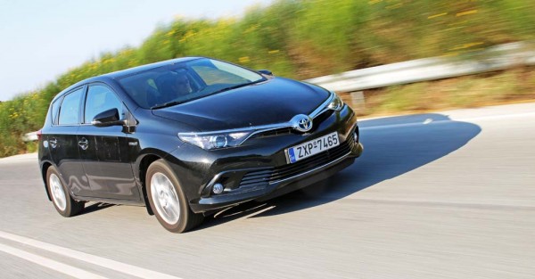 Toyota Auris HSD caroto test drive 2016 (19)