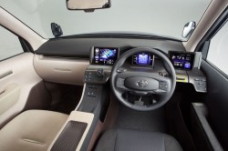 Toyota-JPN-Taxi-2017 (3)