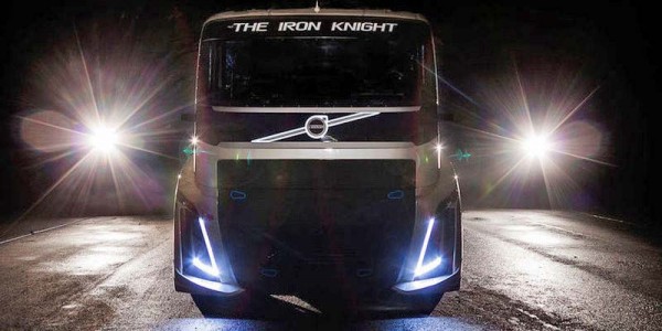 VOLVO-IRON-KNIGHT-RACE-TRUCK (1)