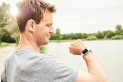 Drivers Can Now Use a Smartwatch to Check That Their Ford Electr