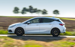 OPEL-ASTRA-OPC-LINE-PACK (4)