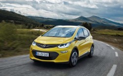 Opel-Ampera-e-2017-1000 (5)