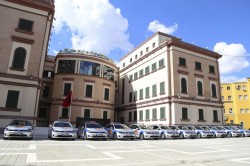 Albanian Police Get Fleet Of e-Golfs  (1)