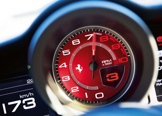 Ferrari-488_GTB-2016